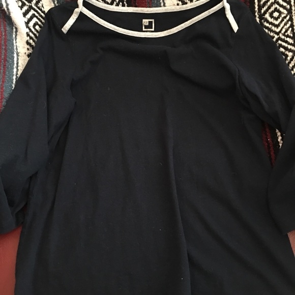 Top - Picture 1 of 1